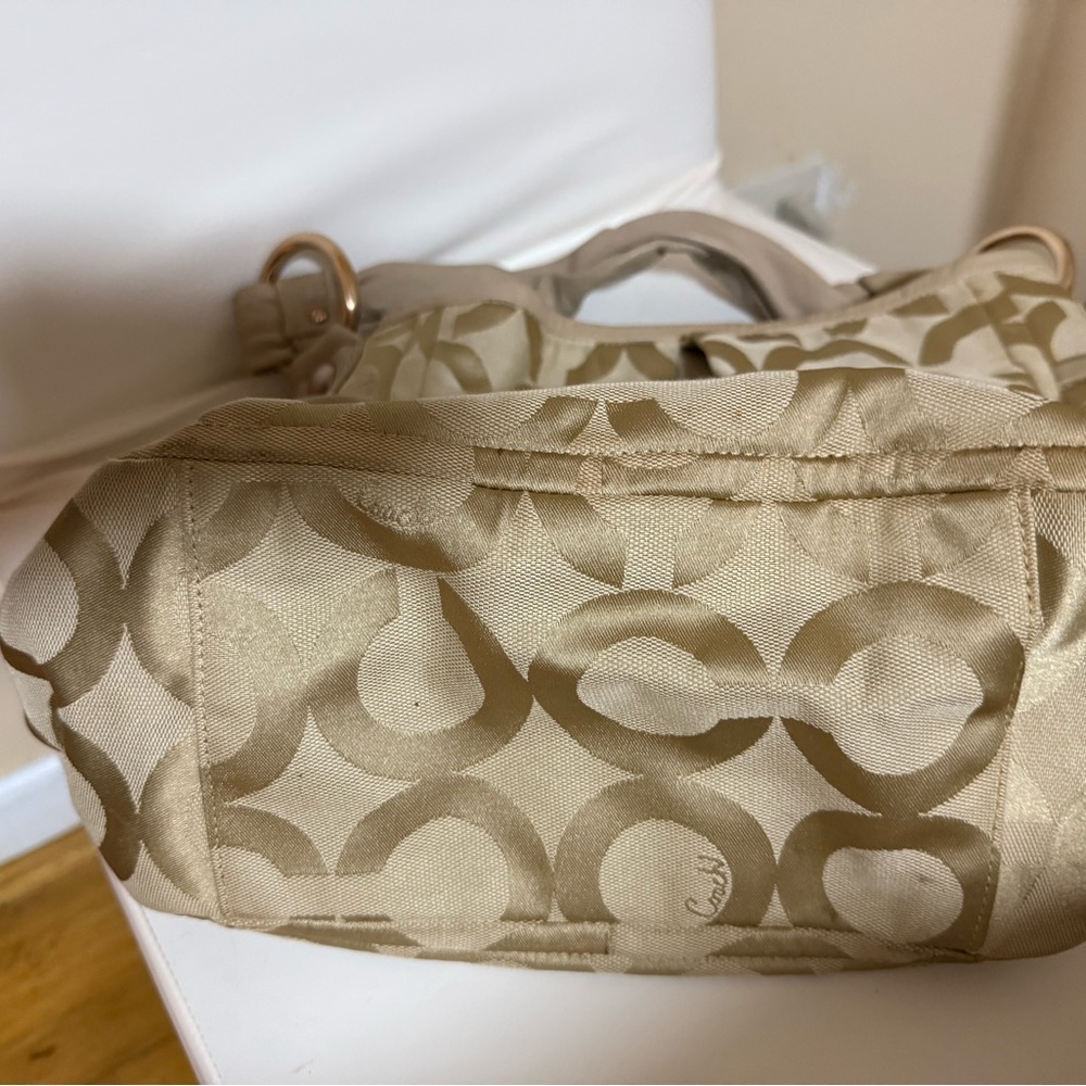 Coach bag great condition - Picture 9 of 10